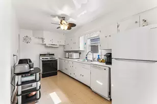 8410 Gordon Dr, Highland, IN 46322 - Photo 10