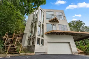 711 E Lake Front Dr, Beverly Shores, IN 46301 - Photo 2