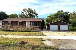 905 W 7th St, Michigan City, IN 46360 - Photo 1