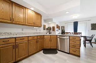 26366 Hummingbird Dr, South Bend, IN 46619 - Photo 12