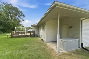 26366 Hummingbird Dr, South Bend, IN 46619 - Photo 6