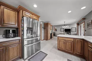 99 Stone Creek Dr, Valparaiso, IN 46383 - Photo 16