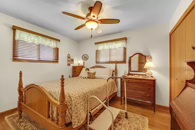 1001 W 39th Avenue, Hobart, IN 46342 - Photo 10