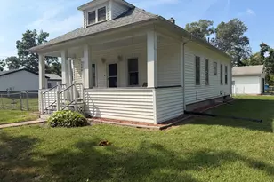 1708 Tower St, Chesterton, IN 46304 - Photo 1