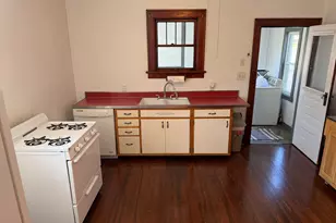 1708 Tower St, Chesterton, IN 46304 - Photo 4