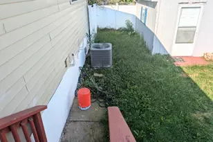 209 Roberta Ave, Michigan City, IN 46360 - Photo 8
