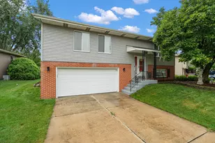 3081 Parkwood Pl, Crown Point, IN 46307 - Photo 1