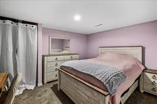 822 S Wisconsin St, Hobart, IN 46342 - Photo 22