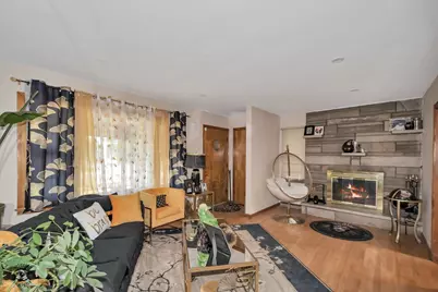 2088 Roosevelt Street, Gary, IN 46404 - Photo 4