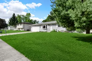3160 Joann St, Portage, IN 46368 - Photo 4