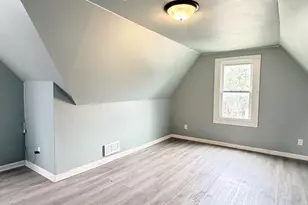 318 S Hamilton St, Gary, IN 46403 - Photo 12