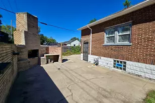 3768 Jefferson St, Gary, IN 46408 - Photo 6