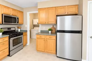 1719 Beech Dr, Crown Point, IN 46307 - Photo 6