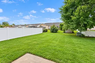 1719 Beech Dr, Crown Point, IN 46307 - Photo 16