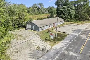 92 US-12, Beverly Shores, IN 46301 - Photo 2