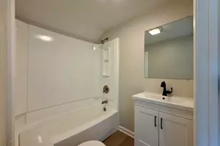 215 E 10th St, Michigan City, IN 46360 - Photo 20