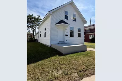 215 E 10th Street, Michigan City, IN 46360 - Photo 6