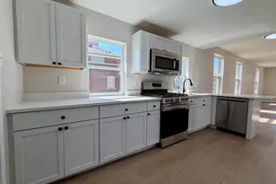 215 E 10th St, Michigan City, IN 46360 - Photo 10