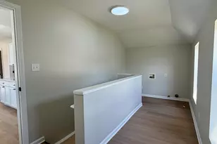 215 E 10th St, Michigan City, IN 46360 - Photo 16