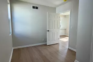 215 E 10th St, Michigan City, IN 46360 - Photo 14