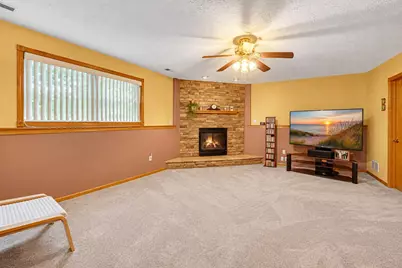 250 Hawthorne Court, Hobart, IN 46342 - Photo 20