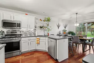 931 Veterans Ln, Crown Point, IN 46307 - Photo 6
