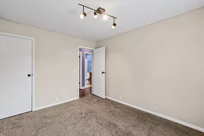 7036 Idaho Avenue, Hammond, IN 46323 - Photo 8