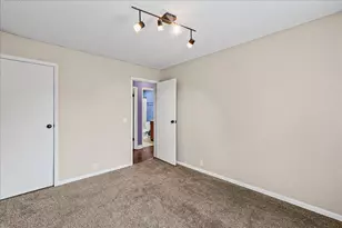 7036 Idaho Ave, Hammond, IN 46323 - Photo 8