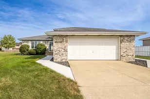 11712 S Magoun Dr, Saint John, IN 46373 - Photo 2