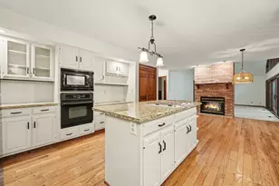 433 Brookshire Ct, Valparaiso, IN 46385 - Photo 8