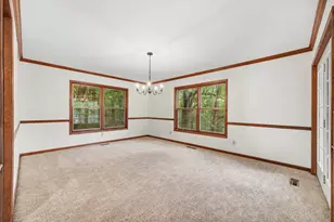 433 Brookshire Ct, Valparaiso, IN 46385 - Photo 6