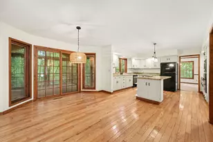 433 Brookshire Ct, Valparaiso, IN 46385 - Photo 10