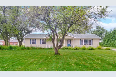 8973 Luann Drive S, Demotte, IN 46310 - Photo 2