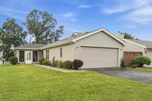 433 Deerpath Dr W, Schererville, IN 46375 - Photo 1