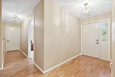 433 Deerpath Drive W, Schererville, IN 46375 - Photo 4