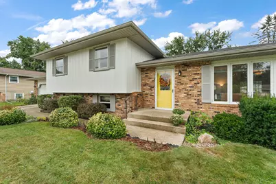 618 Dogwood Drive, Michigan City, IN 46360 - Photo 2