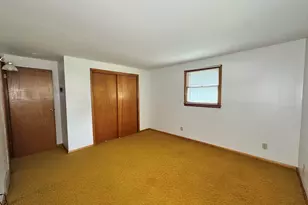 1064 Albin Dr, La Porte, IN 46350 - Photo 8