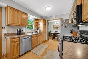 9544 Hawthorne Dr, Munster, IN 46321 - Photo 6