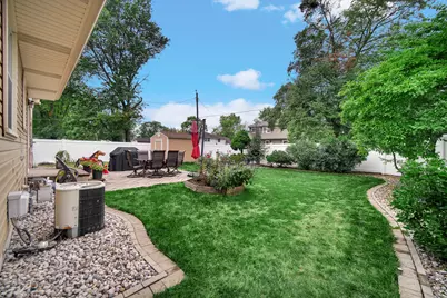 9544 Hawthorne Drive, Munster, IN 46321 - Photo 30