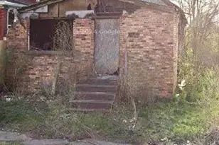 2443 Delaware St, Gary, IN 46407 - Photo 4