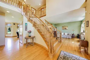 1933 Rosewood Ct, Munster, IN 46321 - Photo 2