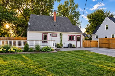 8934 Bunker Hill Drive, Munster, IN 46321 - Photo 22