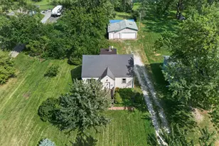 7501 Independence St, Merrillville, IN 46410 - Photo 2