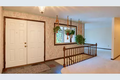 2633 N Stuyvesant Lane, La Porte, IN 46350 - Photo 4