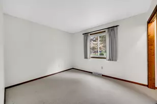 2633 N Stuyvesant Ln, La Porte, IN 46350 - Photo 18