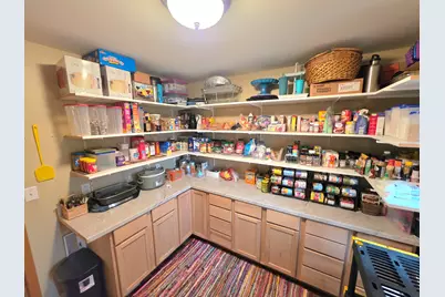 864 Jeflynn Drive, Kouts, IN 46347 - Photo 8