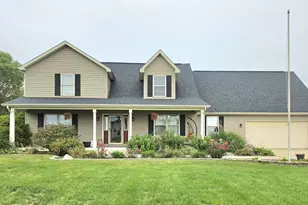 864 Jeflynn Dr, Kouts, IN 46347 - Photo 2