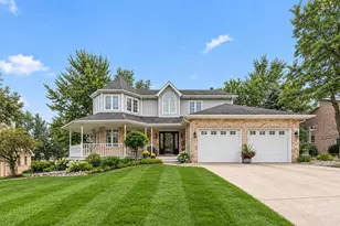 9260 Franklin Dr, Saint John, IN 46373 - Photo 2