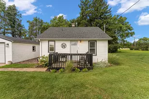 902 S 200 E, La Porte, IN 46350 - Photo 12
