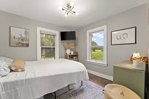 902 S 200 E, La Porte, IN 46350 - Photo 10